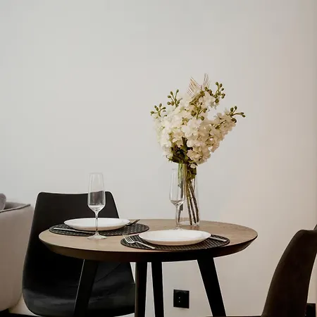 Apartmán Nowoczesny Z Klimatyzacja I Parkingiem By Renters Prestige Vratislav